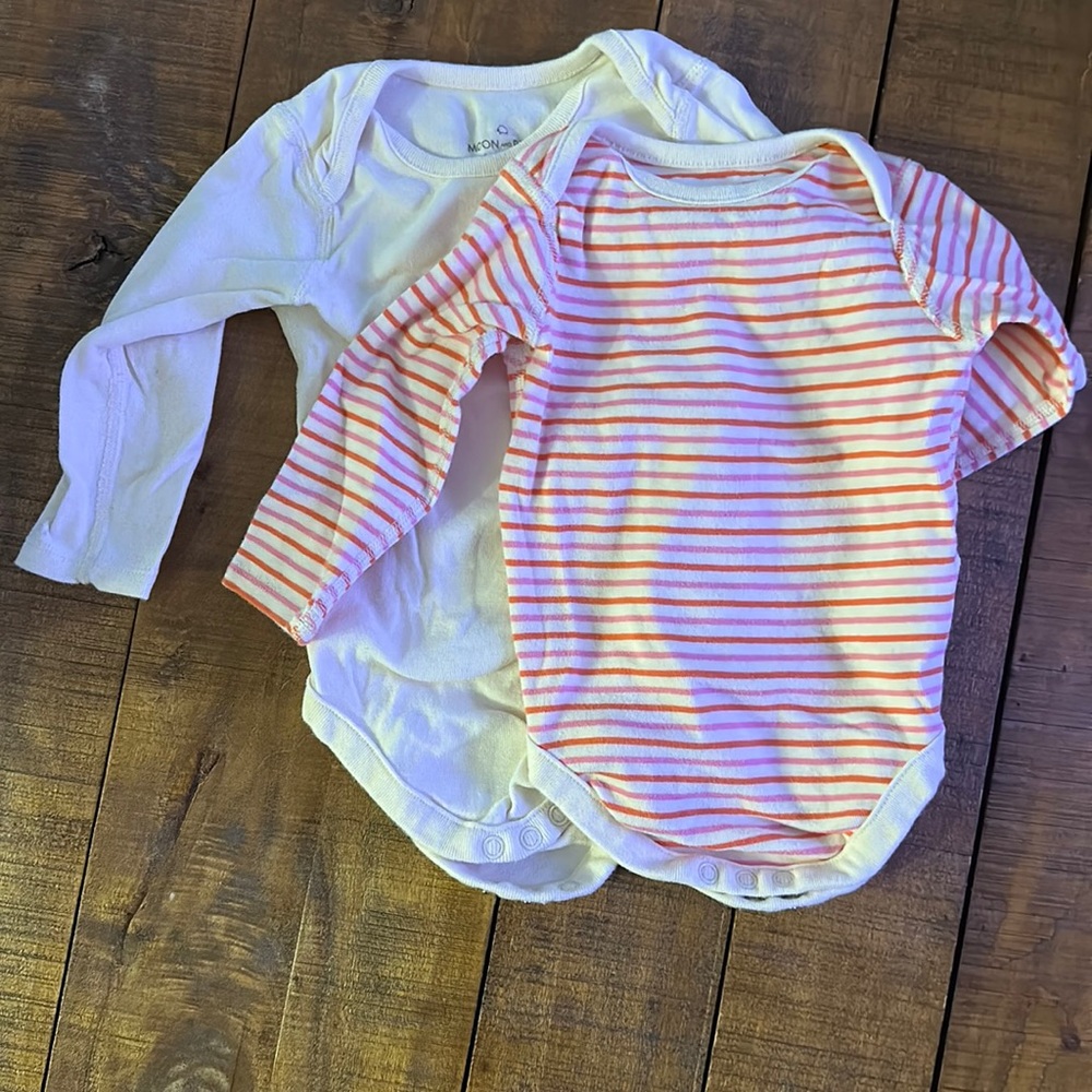 Two moon and back by Hanna Anderson onesies